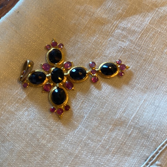 12 k Gold Cross with Sapphires and Rubies - Picture 4 of 6